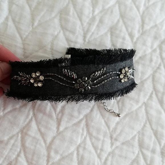 NEW White house black market choker - Picture 2 of 3